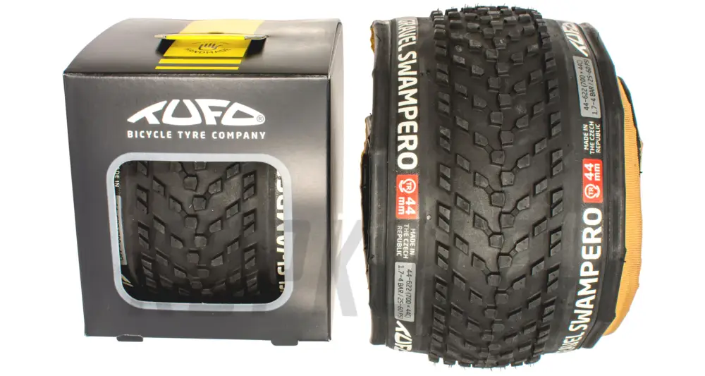 Gravel plášť TUFO SWAMPERO, bezdušový - černý Must-Have