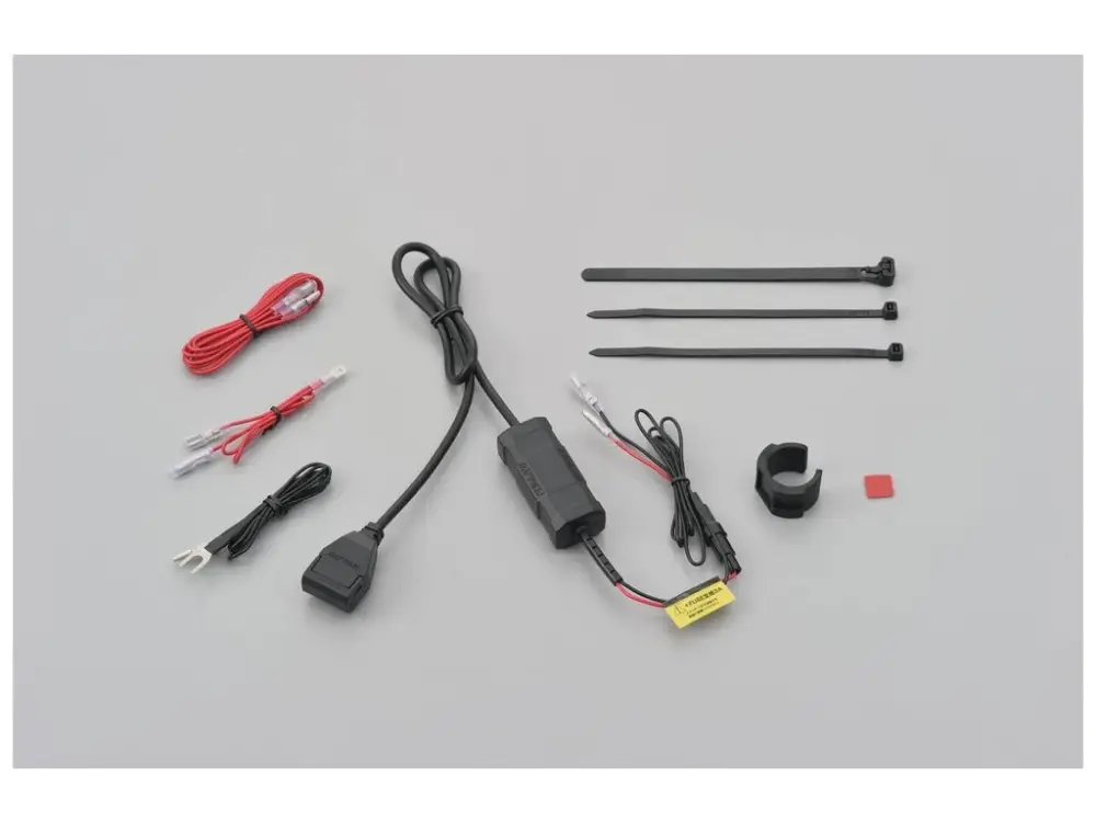 Nakupujte Hned Daytona Napájecí zdroj s 1 portem USB pro montáž na řídítka motocyklu 80729