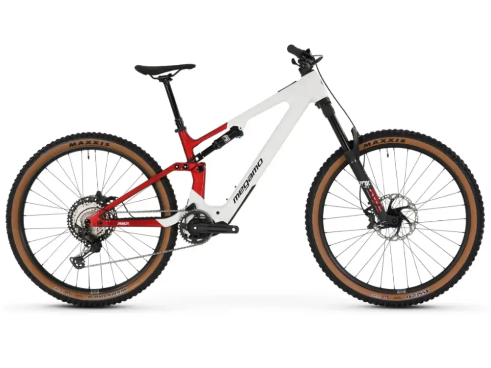 Megamo REASON AL 07 - White Red, Avinox M2S, 2027, celoodpružené elektrokolo Levný